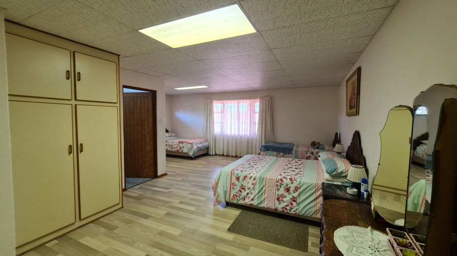 6 Bedroom Property for Sale in Bainsvlei Free State